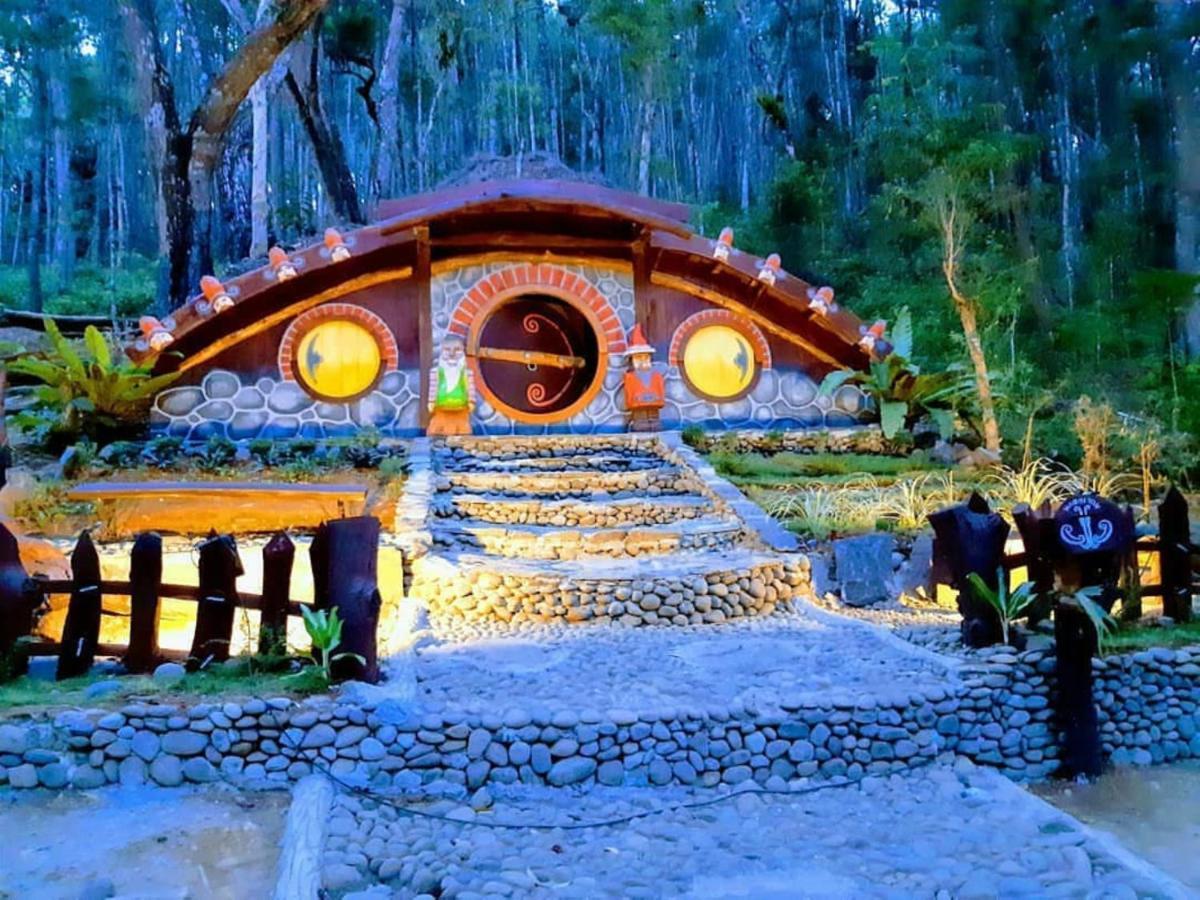 Seribu Batu Songgo Langit Resort & Camp Bantul Eksteriør bilde