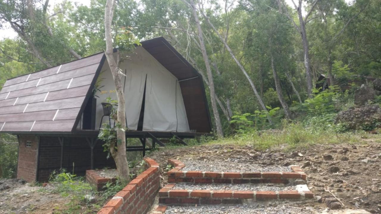 Seribu Batu Songgo Langit Resort & Camp Bantul Eksteriør bilde