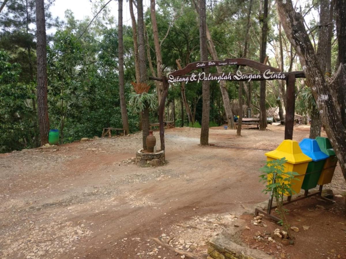 Seribu Batu Songgo Langit Resort & Camp Bantul Eksteriør bilde