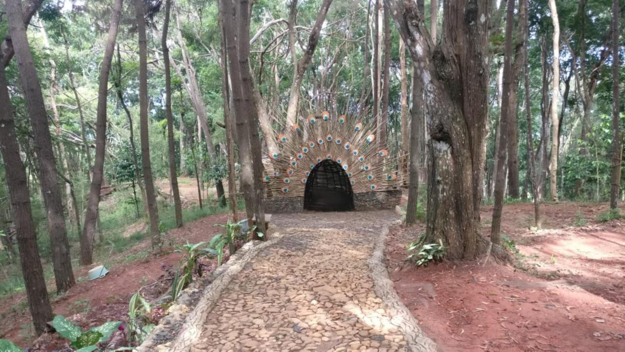 Seribu Batu Songgo Langit Resort & Camp Bantul Eksteriør bilde