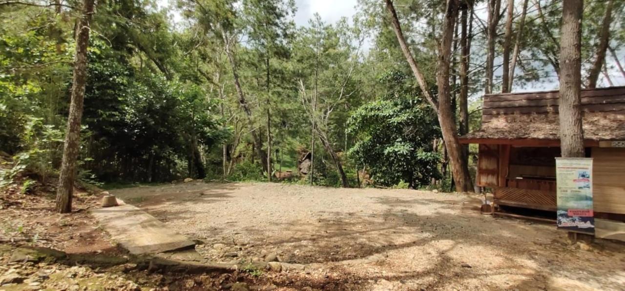Seribu Batu Songgo Langit Resort & Camp Bantul Eksteriør bilde